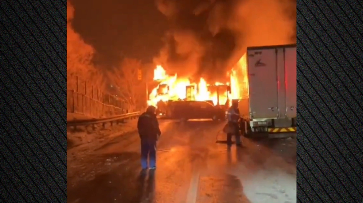 Κόλαση φωτιάς σε καραμπόλα 50 αυτοκινήτων στην Ιαπωνία - Δείτε βίντεο