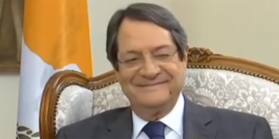Χαμόγελο όλο νόημα από Αναστασιάδη όταν ρωτήθηκε για το ΔΗΚΟ - ‘Πολιτικά παίγνια’ -VIDEO