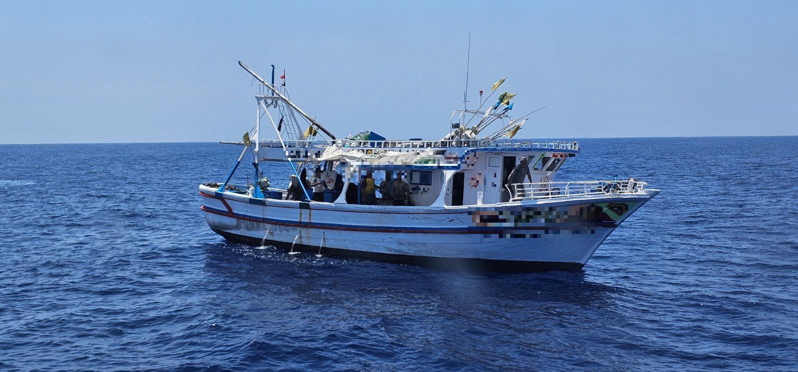 Εντοπίστηκε αλιευτικό σκάφος τρίτης χώρας εντός της ΑΟΖ της Κύπρου - Δείτε φωτογραφίες