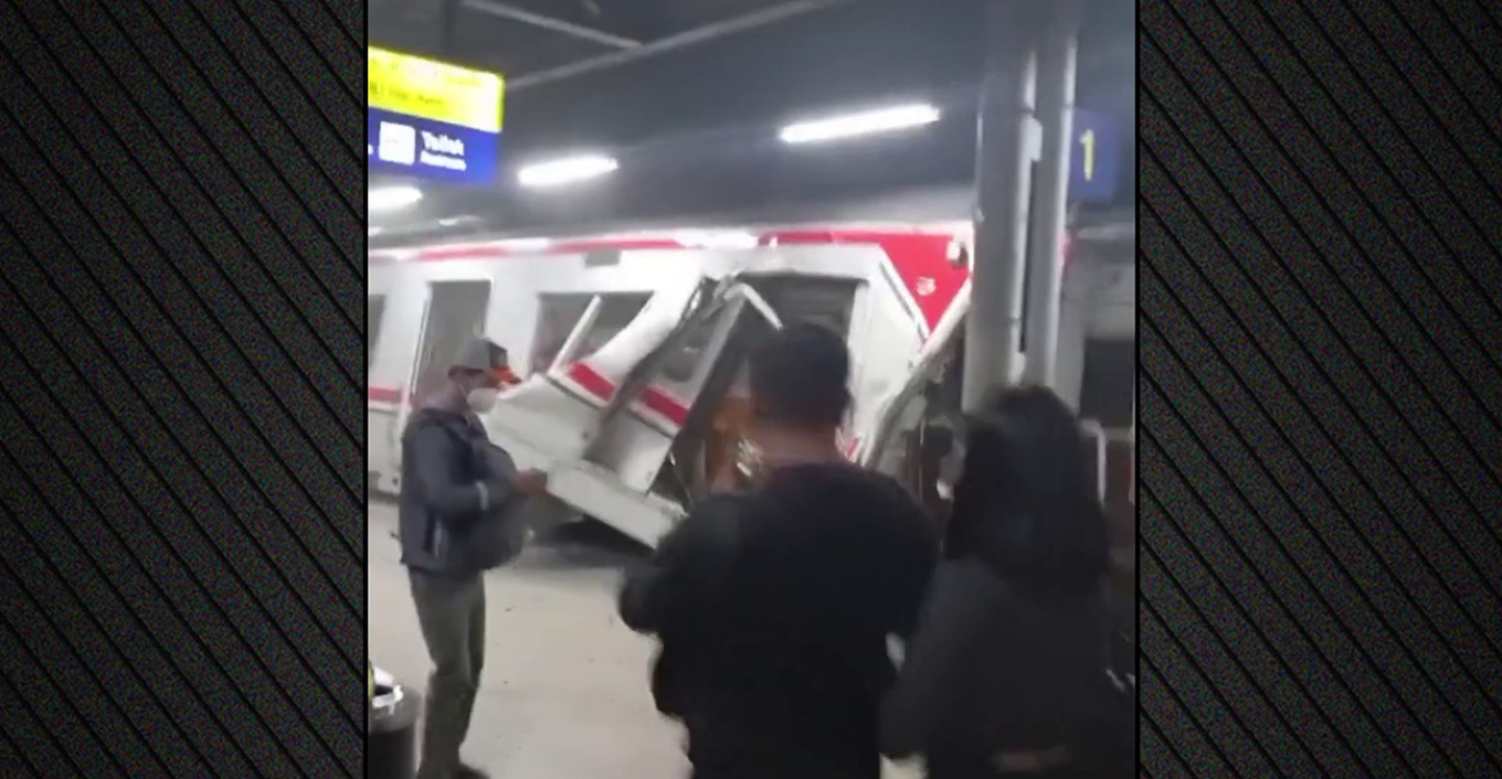 Τουλάχιστον 2 νεκροί σε σύγκρουση τρένων σε σιδηροδρομικό σταθμό στην Ινδονησία – Συγκλονιστικές εικόνες