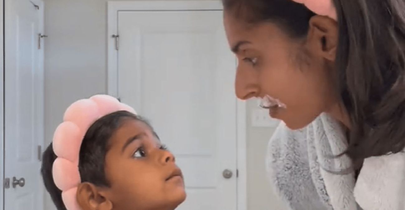 Viral video: Μητέρα «σπάζει» τα ταμπού κι εξηγεί στον γιο της ότι είναι φυσιολογικό οι γυναίκες να έχουν... τριχοφυΐα - Δείτε τι σκέφτηκε