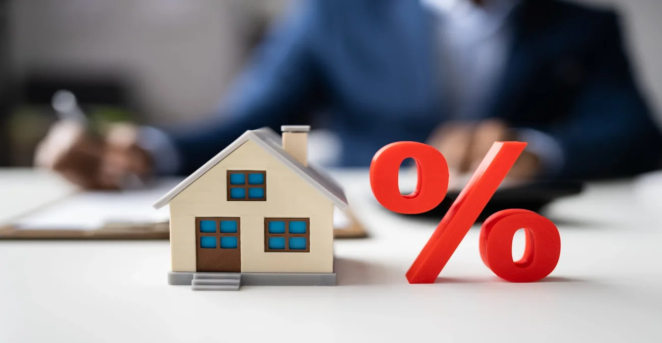 «Όχι» Κομισιόν στην πρόταση για 5% ΦΠΑ σε πρώτη κατοικία - Στόχος η εξεύρεση νέας διατύπωσης μέχρι 8/6