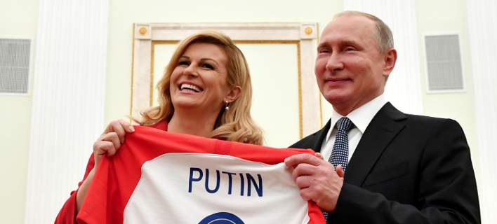 Η πρόεδρος της Κροατίας και η φανέλα-δώρο στον Πούτιν - ΦΩΤΟΓΡΑΦΙΕΣ