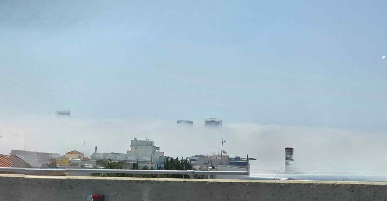 Πέπλο πυκνής ομίχλης «σκέπασε» τους Πύργους στη Λεμεσό – Εντυπωσιακές εικόνες από την παραλιακή πόλη