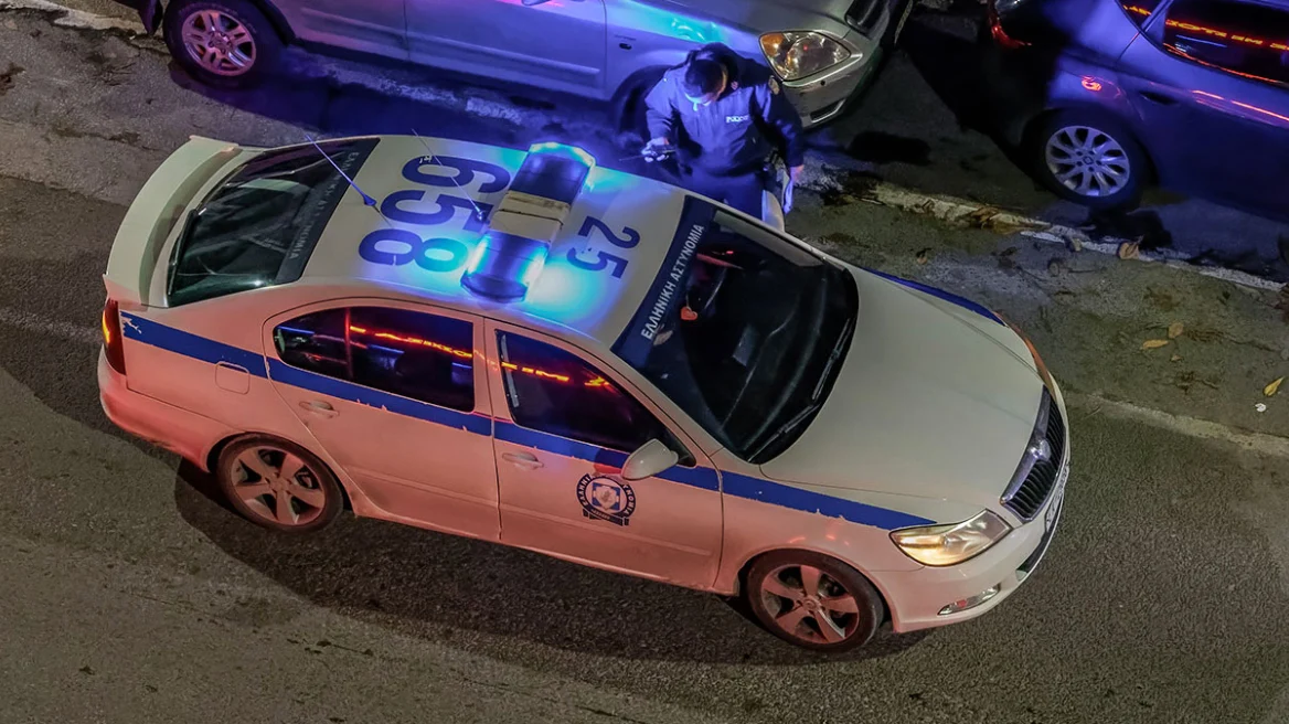 «Πήγε να τον σκοτώσει», ξεσπά η μητέρα του 18χρονου που δέχθηκε επίθεση με μαχαίρι στον Άγιο Δημήτριο