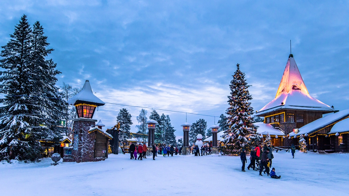 Η σκοτεινή ιστορία πίσω από το «χωριό του Άι Βασίλη» που εξαφανίστηκε από τον χάρτη και αναγεννήθηκε