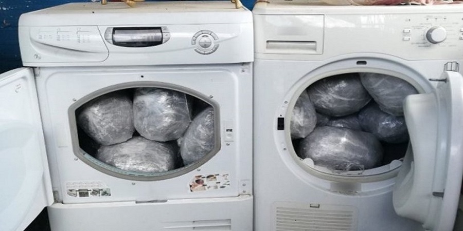 ΕΛΛΑΔΑ: Νοικοκυρές έκρυβαν σε στεγνωτήρια 20 κιλα παράνομες ουσίες αντί για άπλυτα