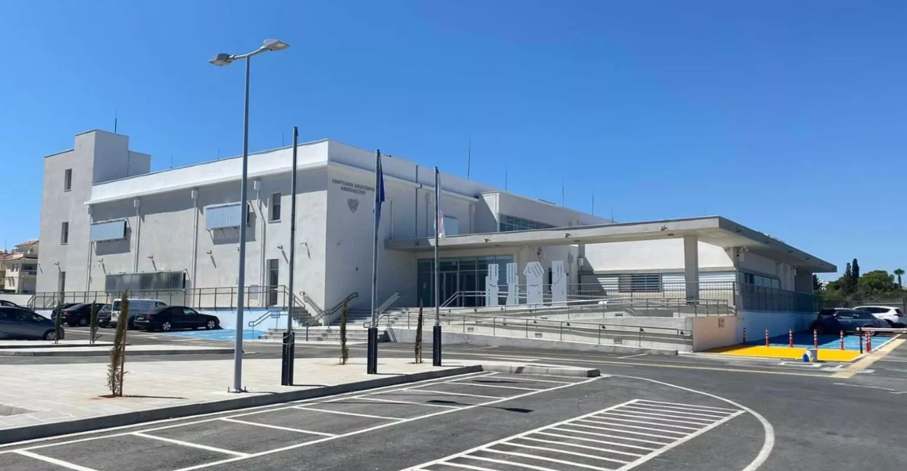 Φρίκη στην Αγία Νάπα: Ένοχος 20χρονος για απόπειρα φόνου και βιασμό 26χρονης
