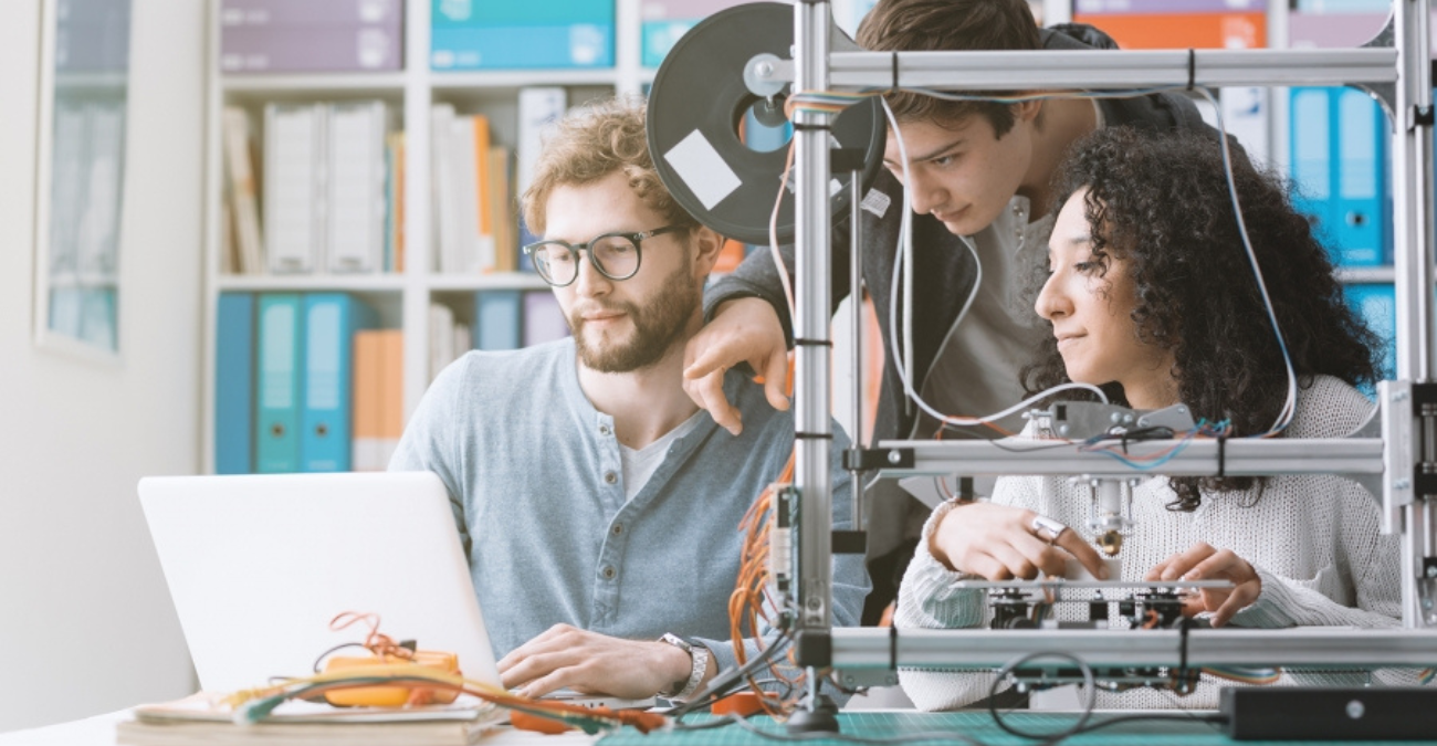 Καμπανάκι για την Κύπρο: Από τα χαμηλότερα ποσοστά γυναικών στα επαγγέλματα STEM στην Ευρώπη