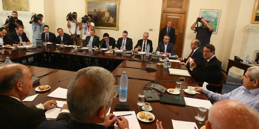 ΟΙΚΟΛΟΓΟΙ: «Να συζητηθεί σε Εθνικό Συμβούλιο το σχέδιο ‘Β’» - Ανησυχία για νέα πρόταση Αναστασιάδη στο Κυπριακό