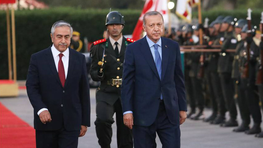 Αγρίεψε ο Ερντογάν με Ακιντζί – «Τη θέση που κατέχει την οφείλει στην Τουρκία»