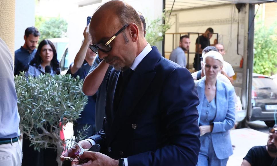 «Ήταν θέμα χρόνου να φύγει ο Γιώργος Μαζωνάκης» – Εξοργίζει ο γιατρός του από τη φυλακή