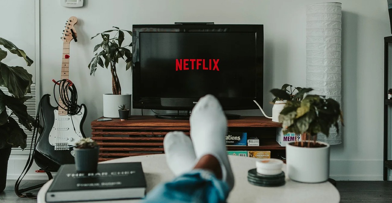 Netflix: Ανακοίνωση «βόμβα» για κοινούς κωδικούς - Έξτρα χρεώσεις στην Ευρώπη - Δείτε τις τιμές