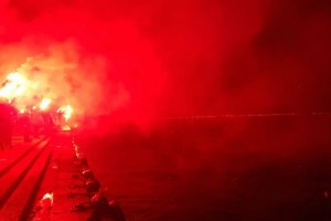 Aρνείται να κοιμηθεί η Θεσσαλονίκη – Τρομερό pyroshow από οπαδούς του ΠΑΟΚ (ΦΩΤΟΓΡΑΦΙΕΣ – ΒΙΝΤΕΟ)