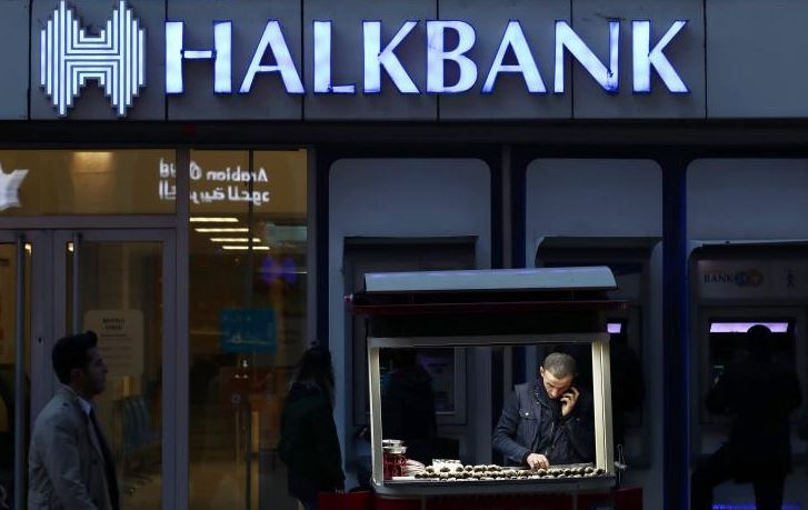 Πενς: 'Η συμφωνία για ΒΑ Συρία δεν συμπεριλάμβανε καμία διευθέτηση για Halkbank'