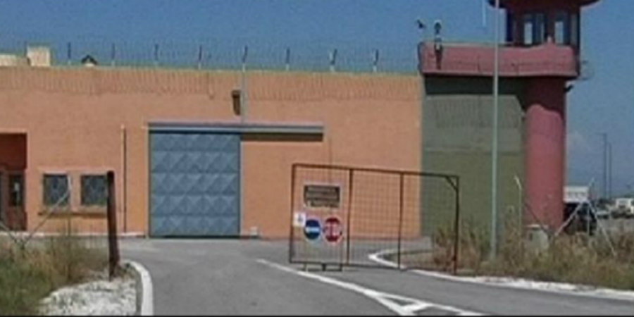 Κραυγή απόγνωσης κρατούμενου στην Ελλάδα – Του «φύτρωσε» δεύτερο κεφάλι – ΦΩΤΟΓΡΑΦΙΕΣ&VIDEO