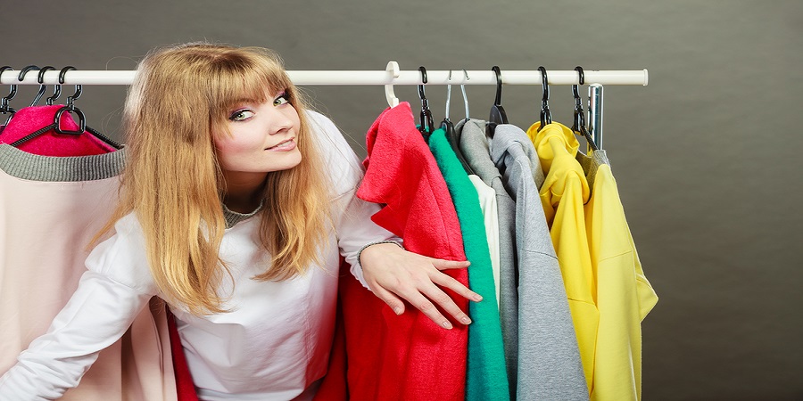 Αγοράσατε καινούρια ρούχα; Τι πρέπει να κάνετε πριν τα φορέσετε 