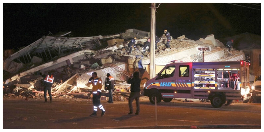 Σεισμός Τουρκία: 19 νεκροί και πάνω απο 900 τραυματίες - Ψάχνουν για εγκλωβισμένους 