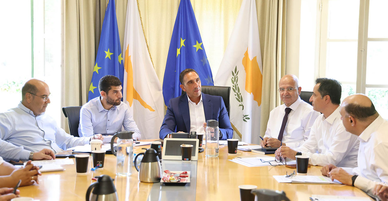Ένωση Δήμων: Πήρε διαβεβαιώσεις από τον ΠτΔ - Στο κάδρο 15 εκ. ευρώ για συντήρηση δρόμων
