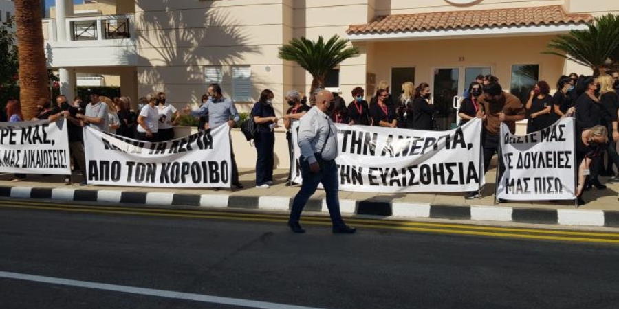 Υποδέχθηκαν τον Αναστασιάδη με πλακάτ: «Δώστε μας τις δουλειές μας πίσω»