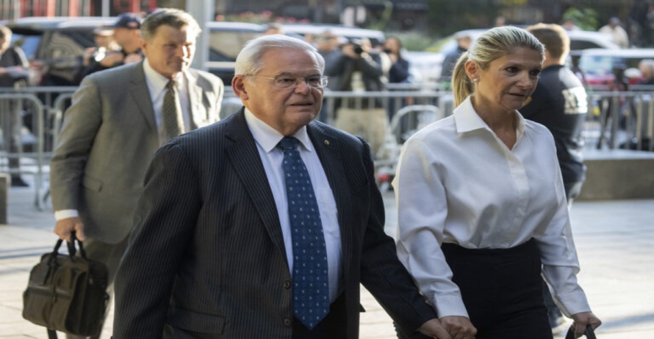 ΗΠΑ: Τουλάχιστον δύο μήνες αναβολή στη δίκη του γερουσιαστή Μπομπ Μενέντεζ λόγω σοβαρού προβλήματος υγείας της συζύγου του