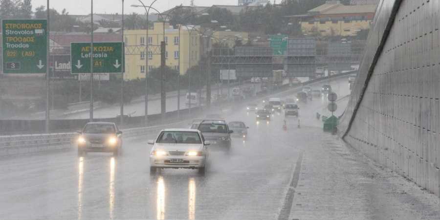 ΚΑΙΡΟΣ: Που και πότε αναμένονται βροχές και καταιγίδες 