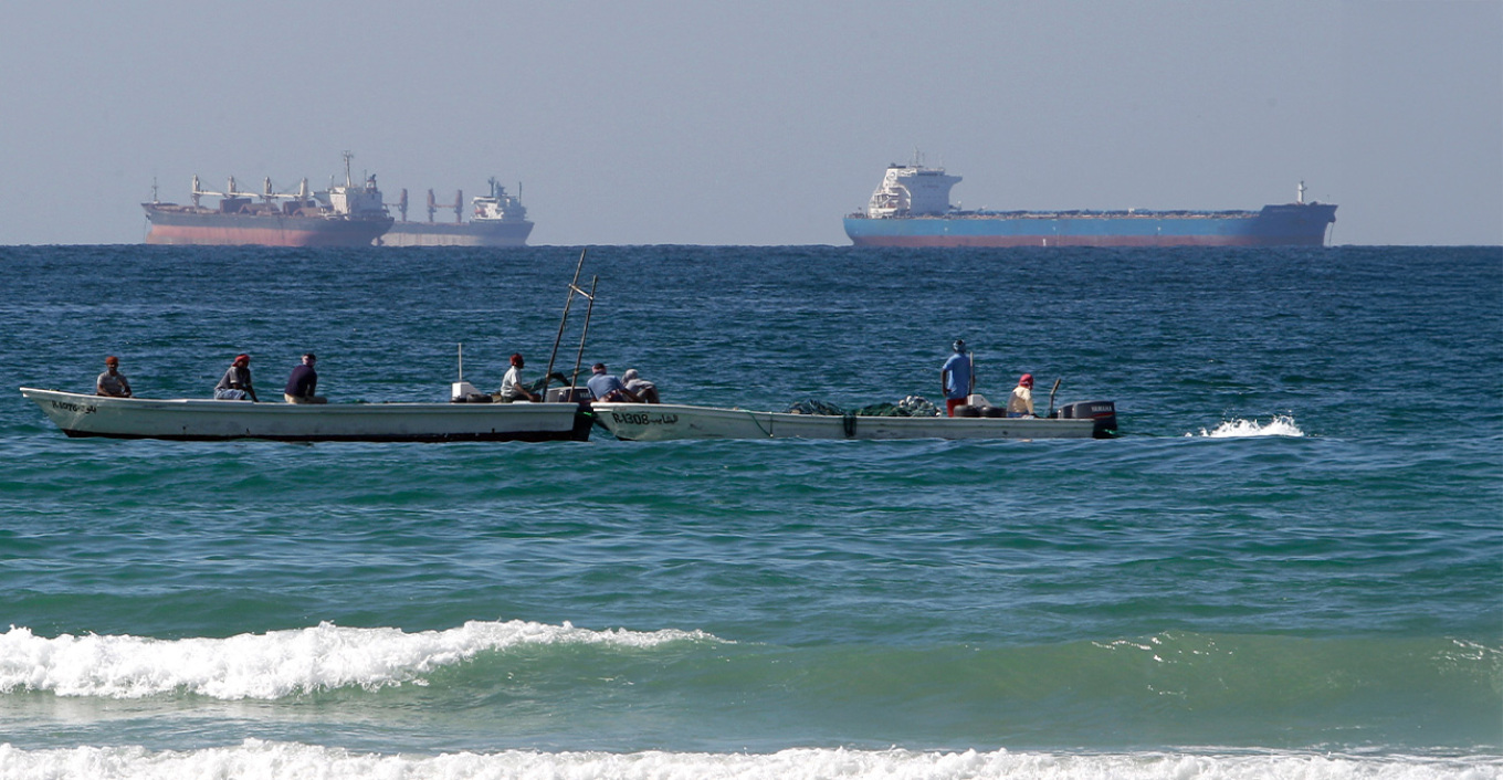 Ιράν: Περίπου 20 πλοία κινούνται προς την έξοδο των Στενών του Ορμούζ
