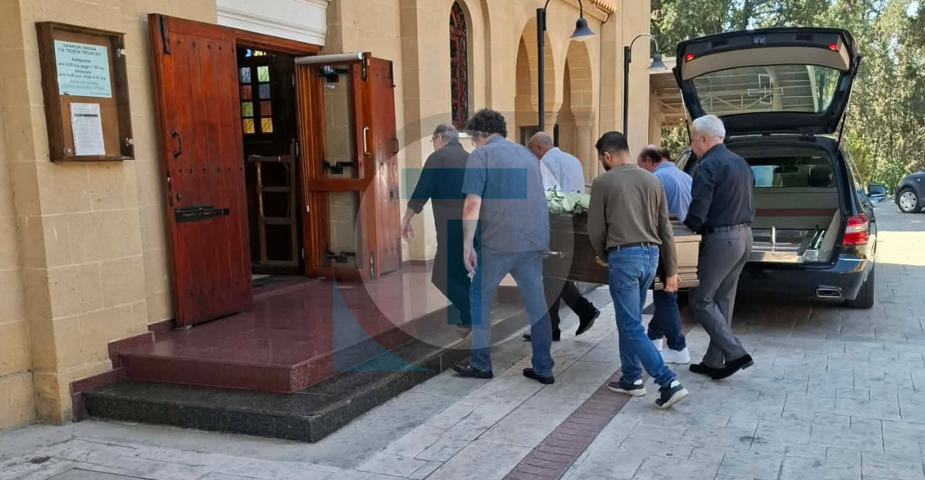 Το τελευταίο «αντίο» στον δημοσιογράφο Γιώργο Τσαλακό - Φωτογραφίες 
