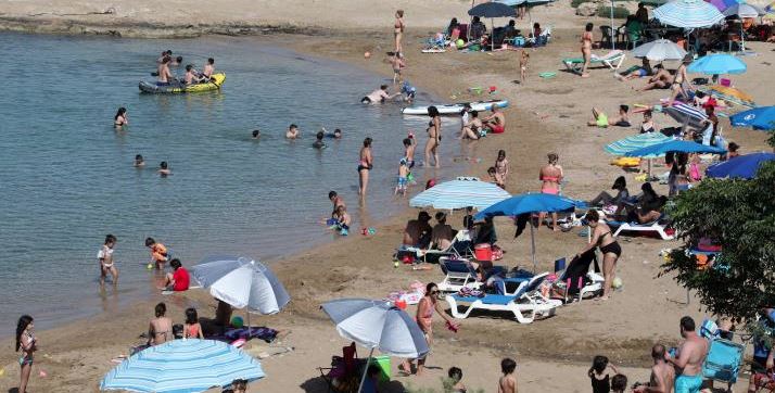 ΚΥΠΡΟΣ: Μειώνεται κατά 50% ο στόχος για τις τουριστικές αφίξεις Αυγούστου, λέει ο Υφ. Τουρισμού