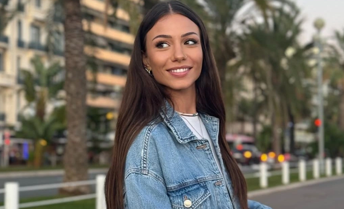 Σιμώνη Χριστοδούλου: Η 2 μηνών κόρη της έγινε fashion icon - Φόρεσε ροζ κορδέλα και καλτσάκια!