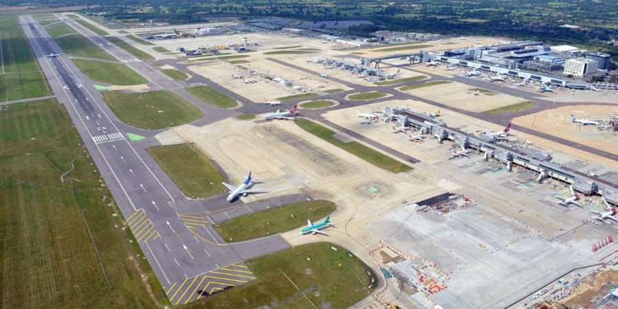 Αεροπλάνα από Κύπρο αναγκάστηκαν να προσγειωθούν σε άλλο αεροδρόμιο– ΦΩΤΟΓΡΑΦΙΕΣ
