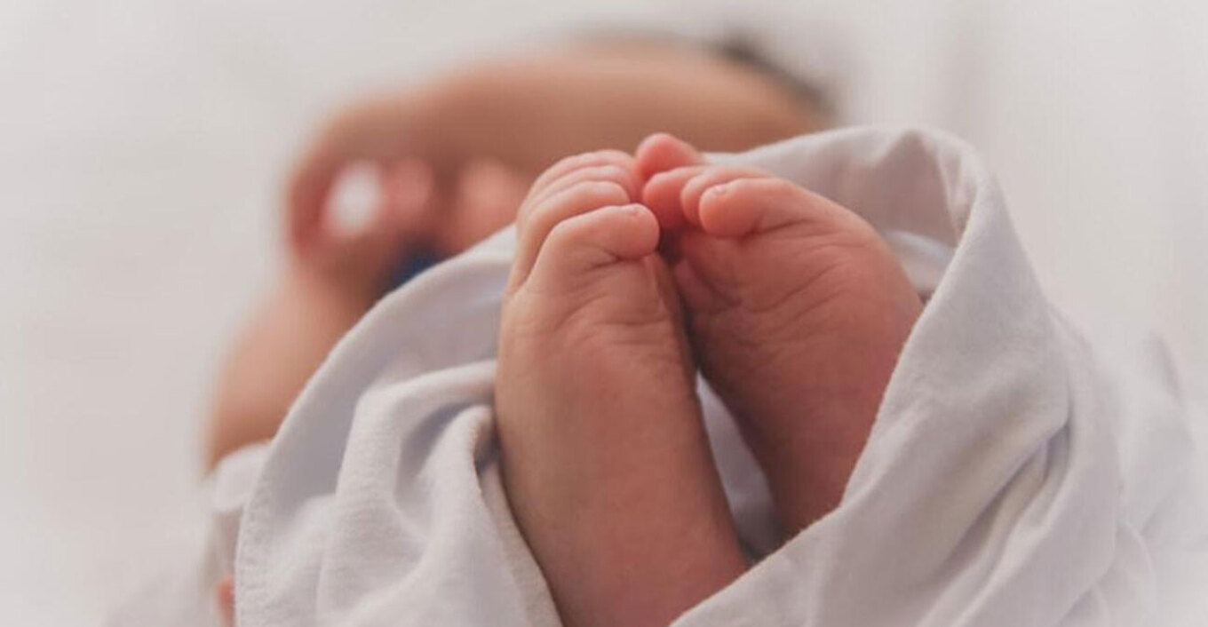 Φρίκη στον Πύργο: Τουλάχιστον 3 μήνες έκαιγαν και δάγκωναν 10 μηνών κοριτσάκι - Στη φυλακή η μητέρα του βρέφους