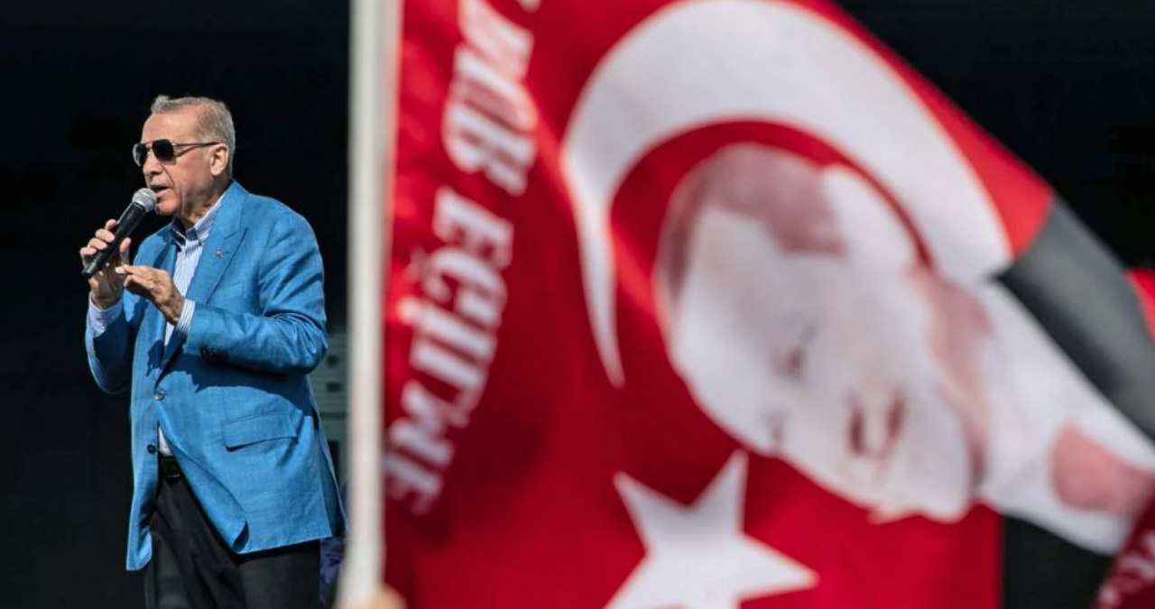 «Ο Ερντογάν έχει το πάνω χέρι, δικό του το μομέντουμ» -Τι βλέπουν τα ΜΜΕ της Δύσης για τον β' γύρο στην Τουρκία