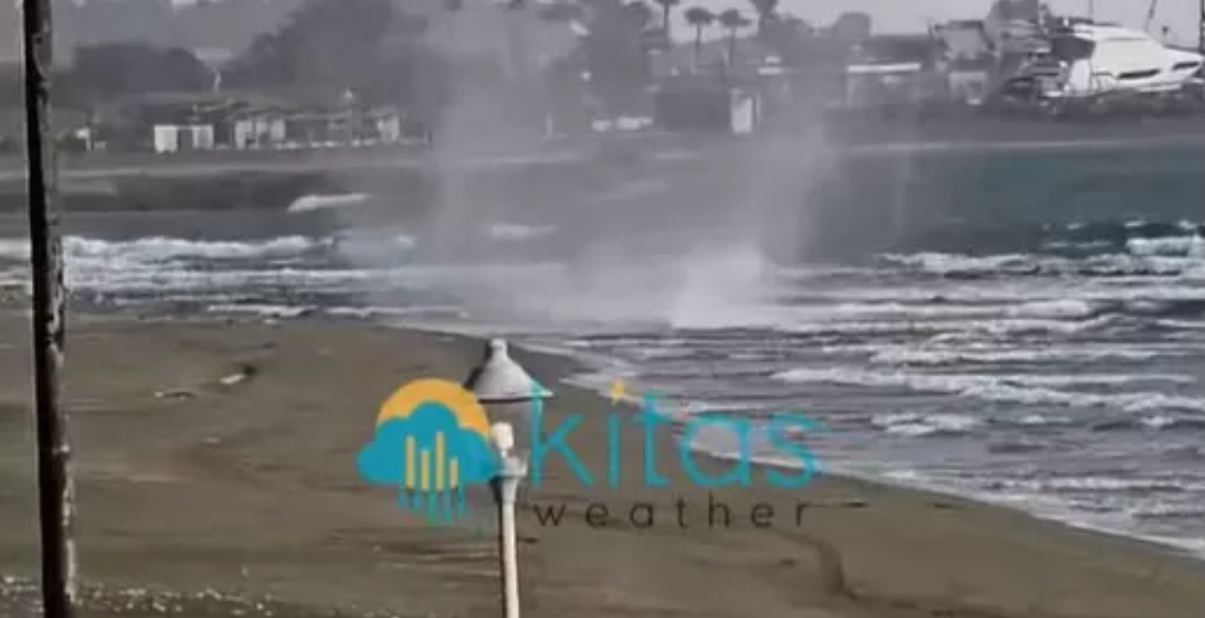VIDEO: Υδροστρόβιλος κοντά σε ξενοδοχείο στη Λεμεσό - Βγήκε στη στεριά