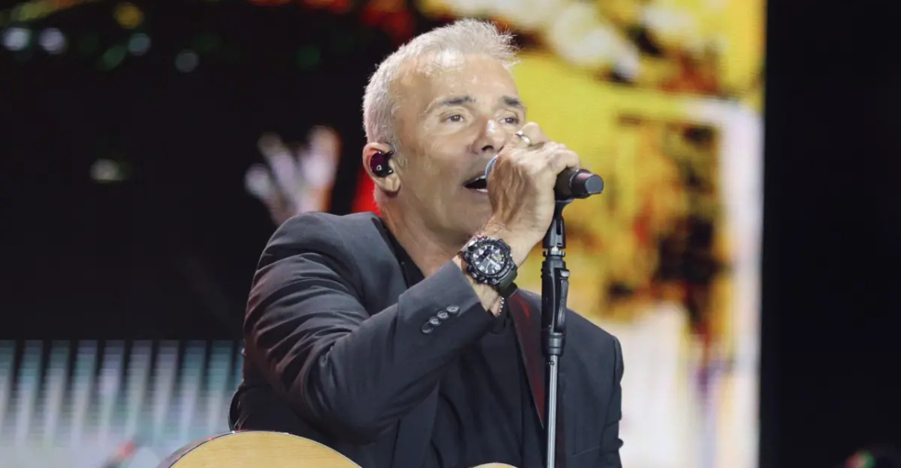 Ρόκκος: Μεταφέρεται η τελευταία εμφάνισή του στο Vergina Theatro λόγω της επετείου των Τεμπών - Η ανακοίνωση της Αννας Βίσση