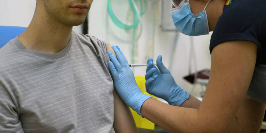 Αυξάνονται οι εμβολιασμοί - Πάνω από 7000 εμβολιάστηκαν σήμερα στα κέντρα του Υπ. Υγείας