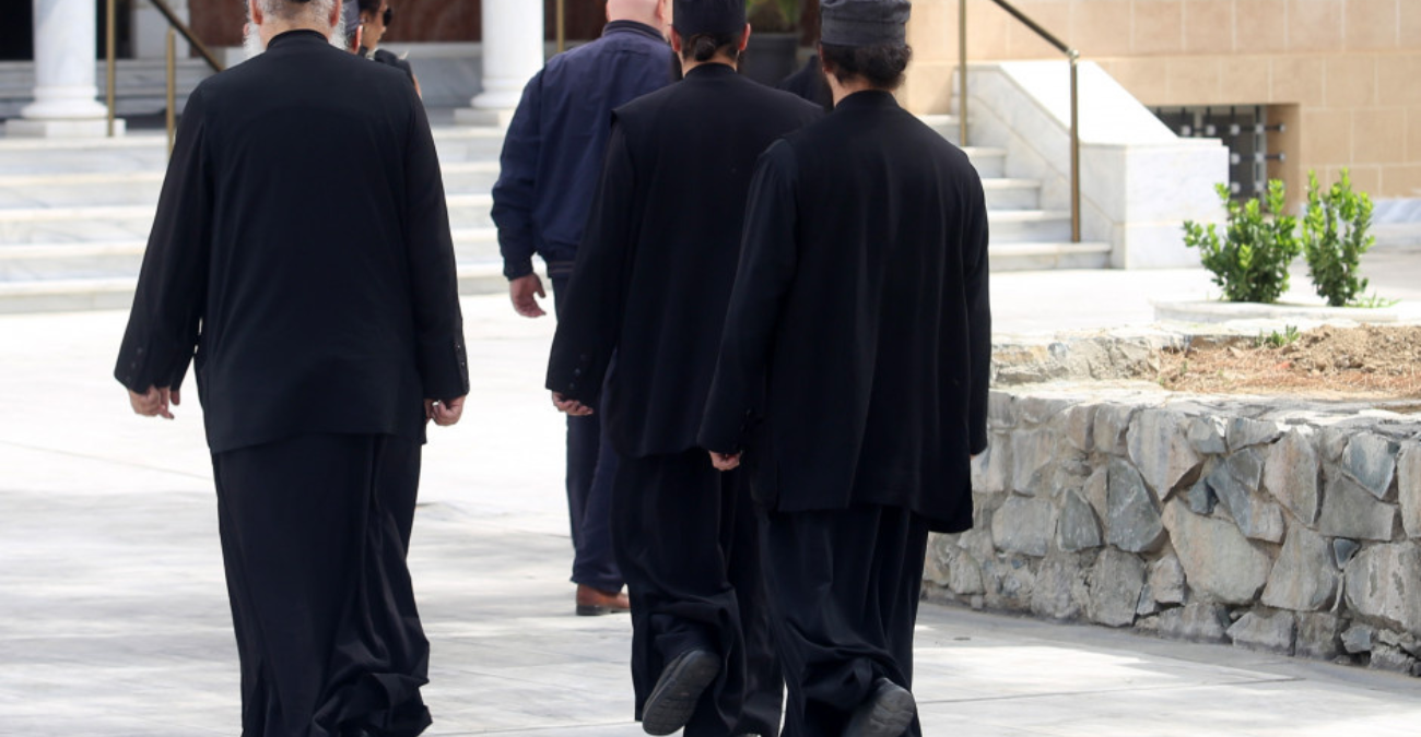 Υπόθεση Αββακούμ: «Έδωσα €6.000 σε φάκελο χωρίς απόδειξη» – Τι κατέθεσε λήπτης αναπηρικού βοηθήματος