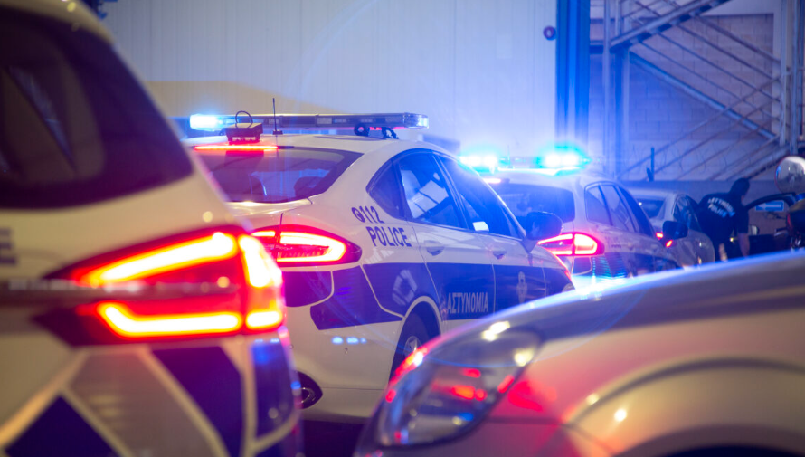 VIDEO - Έφοδος σε εστιατόριο: Συγκλονίζει η μαρτυρία του διοργανωτή του πάρτι- «Υπήρχαν και παιδιά στον χώρο...»