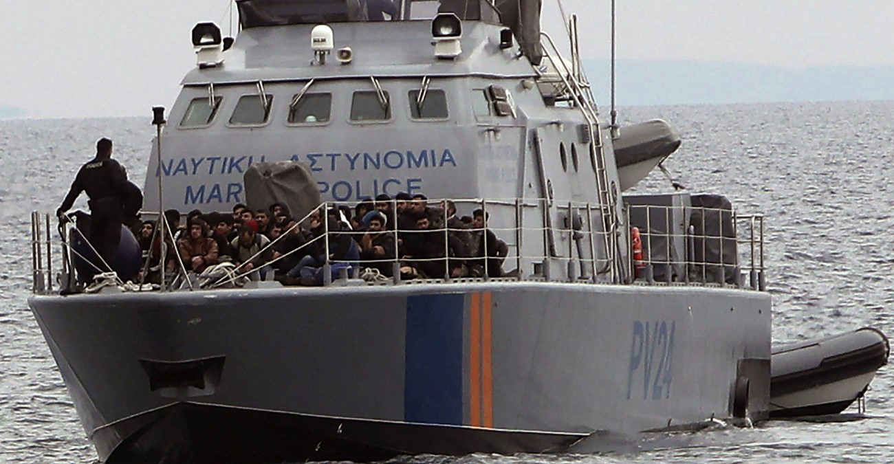 Επεισοδιακή καταδίωξη στη θάλασσα - «Έτρεχε» πίσω από σκάφος στο Κάβο Γκρέκο η Λιμενική – Έπεσαν πυροβολισμοί