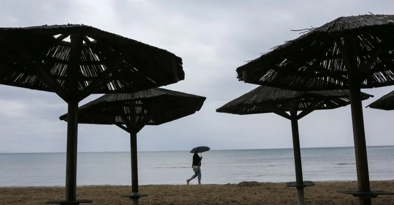 Βροχές στο... καλοκαιρινό μενού του καιρού - Πού μπορεί να ξεσπάσει και καταιγίδα 