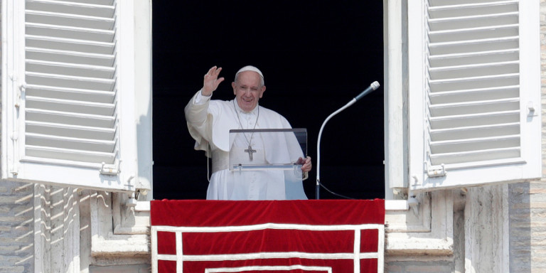 Εγκλωβίστηκε σε ασανσέρ ο Πάπας Φραγκίσκος - Τον περίμεναν οι πιστοί 