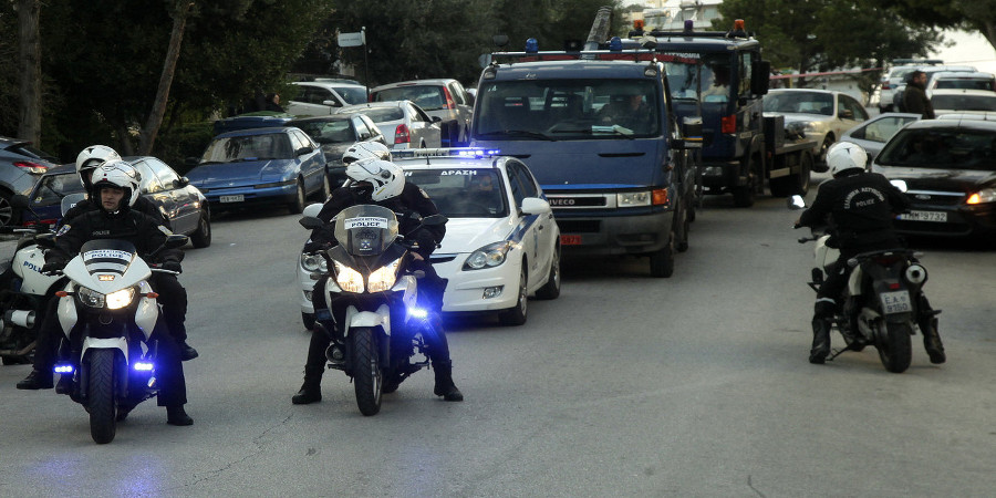 ΕΛΛΑΔΑ: Συναγερμός στις Αρχές- Αλλοδαποί απήγαγαν και χτύπησαν αστυνομικό