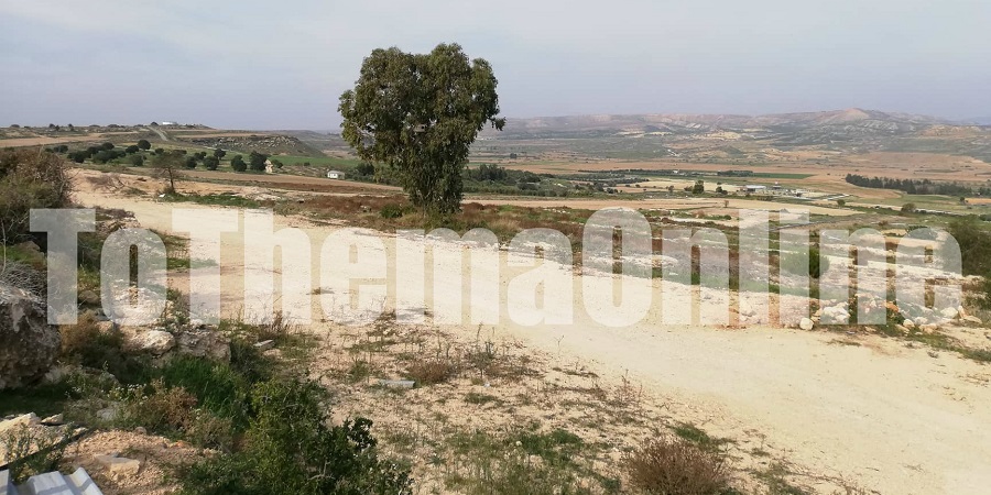 ΚΥΠΡΟΣ: Οργώνουν τα χωράφια Ελληνοκυπρίων με τις πλάτες του τουρκικού στρατού – «Είμαστε εδώ μόνο για να φωνάζουμε» - VIDEO