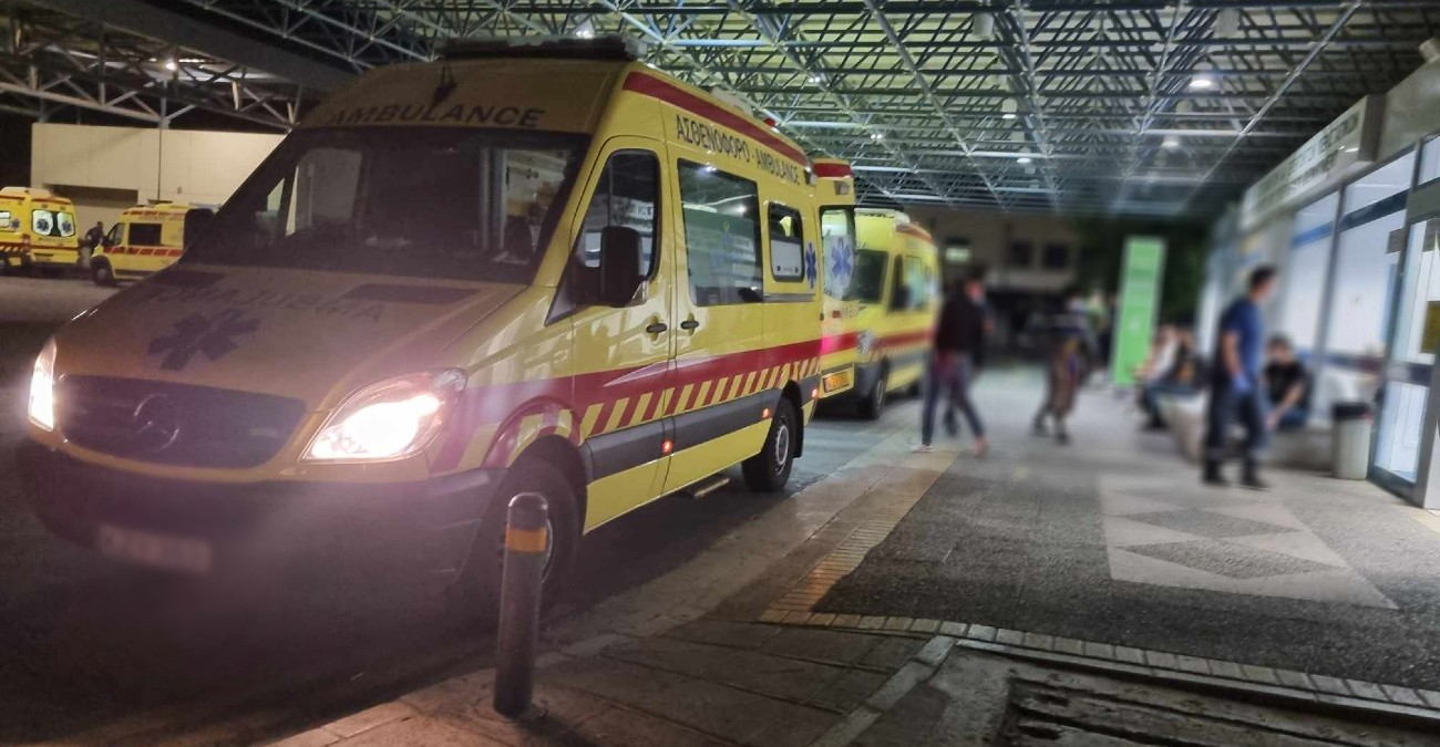 Σοβαρό τροχαίο στη Λάρνακα: Στο Νοσοκομείο μοτοσικλετιστής - Φωτογραφία και βίντεο από το σημείο