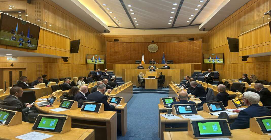 Συνεχίστηκε η συζήτηση του κρατικού προϋπολογισμού στη Βουλή - «Εις αύριον τα σπουδαία»