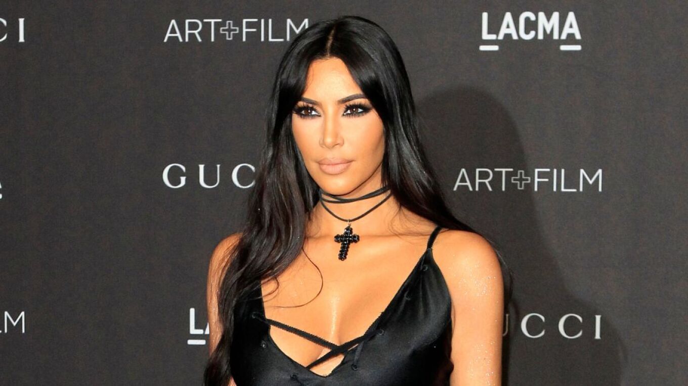 Η Κιμ Καρντάσιαν φόρεσε μποτάκια της εταιρείας του πρώην της, Κάνιε Γουέστ