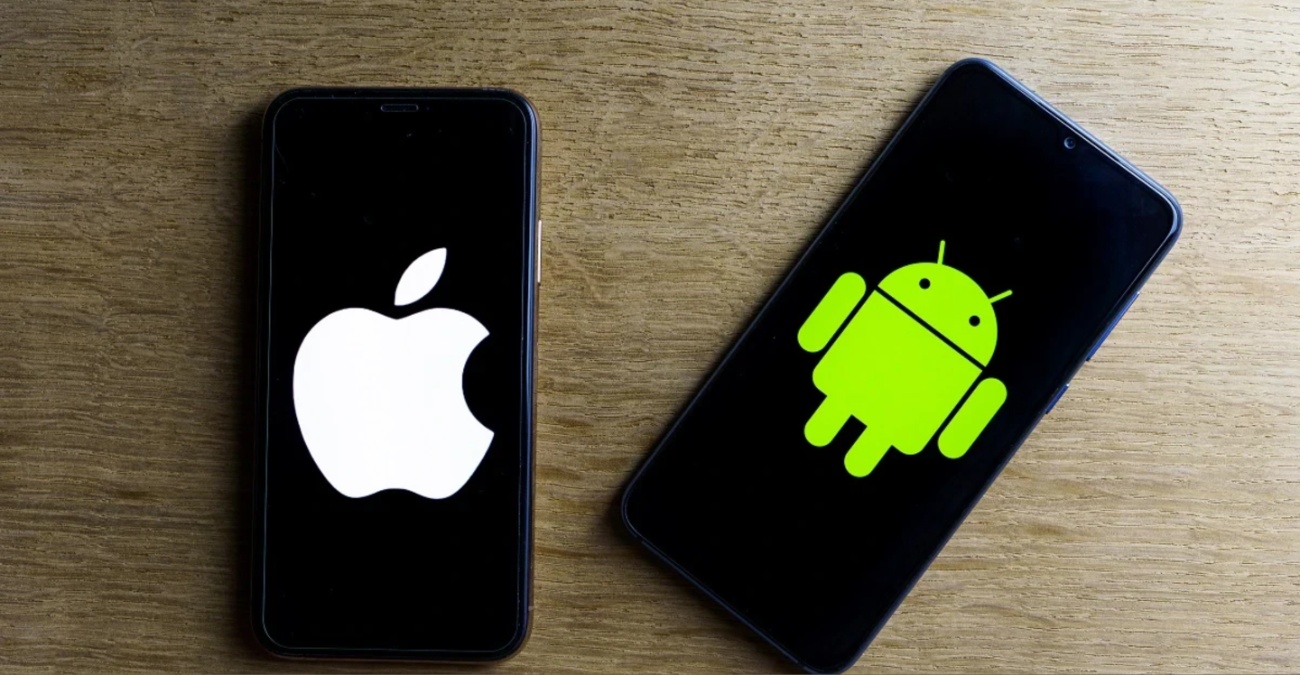 Τι αλλάζει από σήμερα για τα smartphones Apple και Android – Η νέα ρύθμιση της ΕΕ που διευκολύνει τους χρήστες