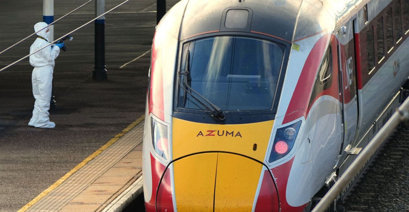 Βρετανία: Η επίθεση με μαχαίρι σε τρένο δεν θεωρείται τρομοκρατική επίθεση - Σε κρίσιμη κατάσταση δύο άτομα