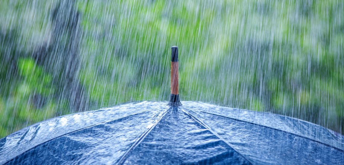 Καλοκαίρι με βροχές τις επόμενες μέρες: Μας τα χαλάει ο καιρός τον κατακλυσμό - Αναλυτικά η πρόγνωση για το τριήμερο 