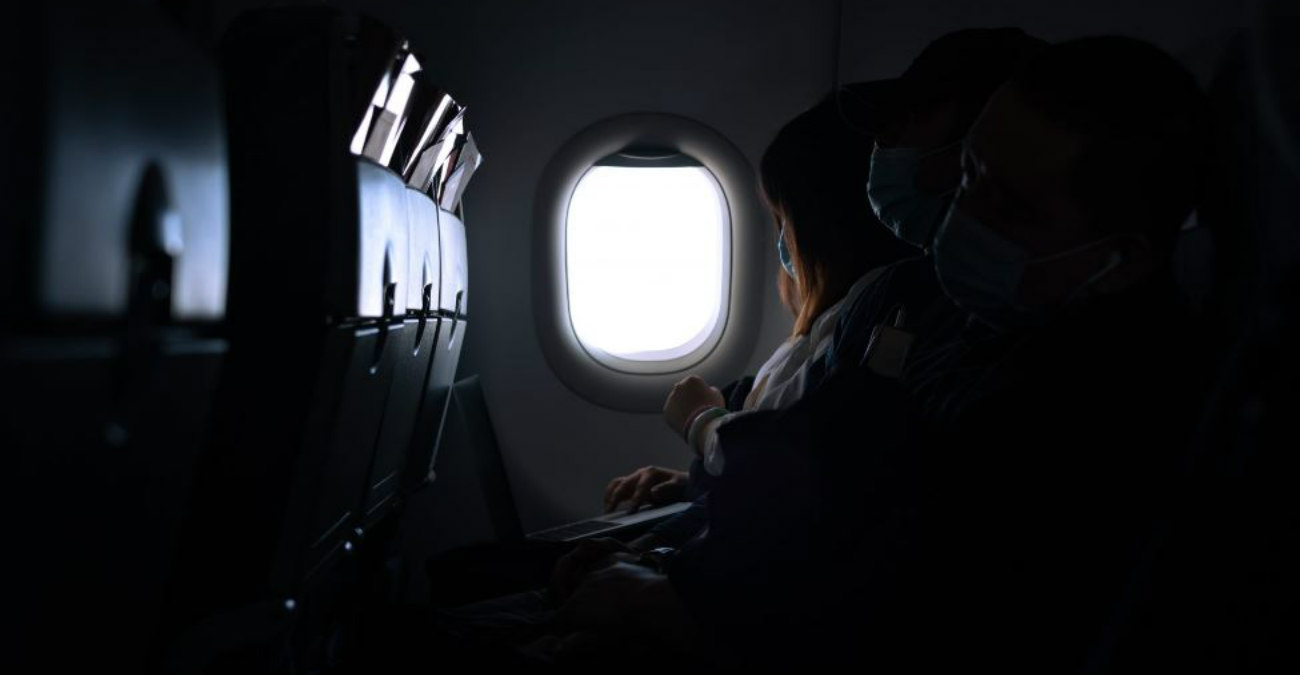 Αναστάτωση σε πτήση: Επιβάτης κλειδώθηκε στην τουαλέτα και τον απεγκλώβισαν μετά την προσγείωση